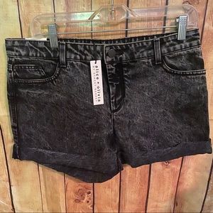 Alice + Olivia denim shorts size 29
